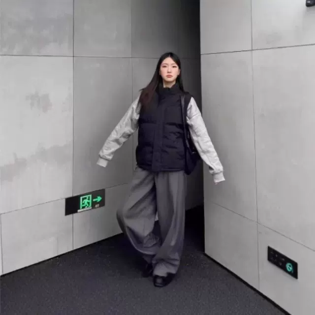 黑色棉服马甲女秋冬季2025新款外搭韩系马夹坎肩无袖棉服加厚外套