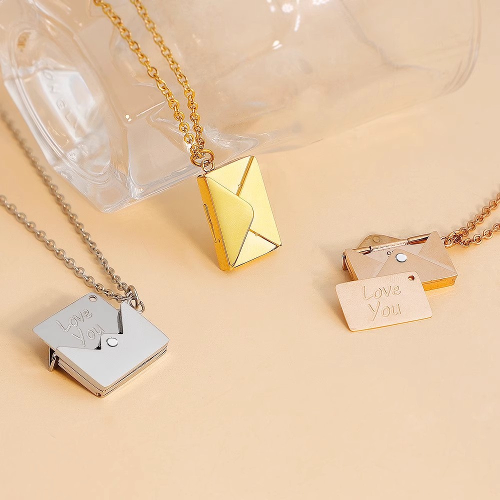 European And American Cross-border Necklace, Beautiful Commemorative Stainless Steel Engraved Love Letter Envelope_voghion.com