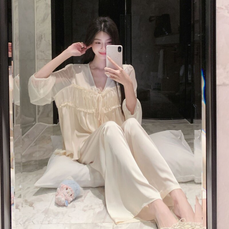 Exquisite French Palace-Style Long-Sleeved Ice Silk Pajamas for Women, Spring and Summer Mesh Design, Long-Sleeved Trousers, Home Wear Exquisite French Palace-Style Long-Sleeved Ice Silk Pajamas for Women, Spring and Summer Mesh Design, Long-Sleeved Trousers, Home Wear