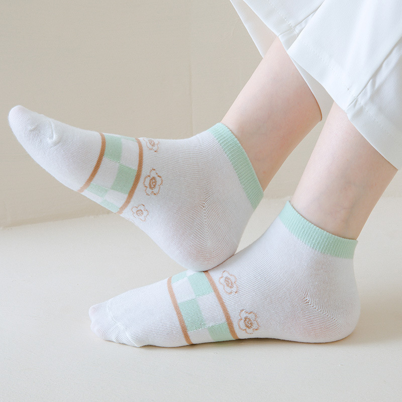 Chica vigorosa de corte bajo Calcetines Bajos de moda de primavera y verano delgados calcetines de tobillo desodorante transpirable absorbente de sudor calcetines suaves de algodón para mujer
