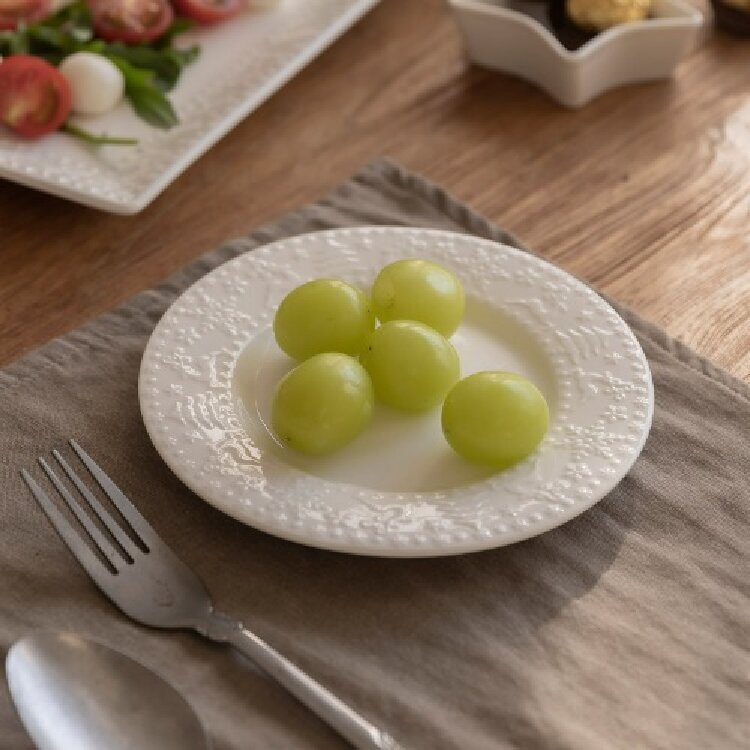 Ceramic Christmas Style Plate Simple French Dessert Plate Embossed Plate Breakfast Western Food Plate Cake Plate Household Tableware