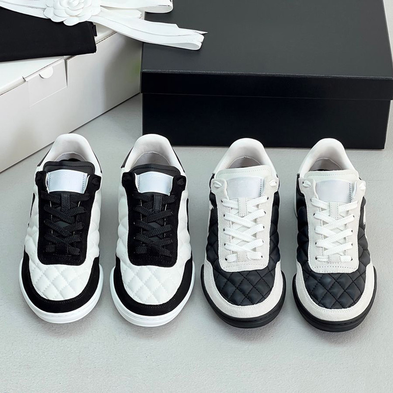 Dongguan high-end edition! Xiaoxiangxiang's new diamond-patterned color-blocked white sneakers, popular metallic color fashion tennis shoes