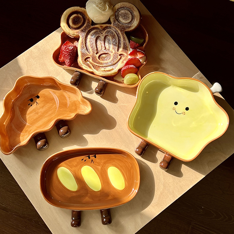 新商品の創意パンの形の皿の陶磁器の小皿の鍋は材料の皿をつけて醤油の酢の皿の調味料の皿の味の皿をつけます。|undefined