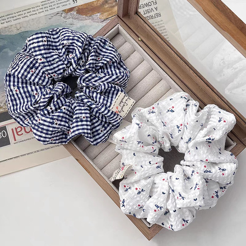 Vintage artistic style blue and white plaid hair tie with small floral pattern, large intestine hair ring, Mori girl versatile hair accessory for ponytail.
