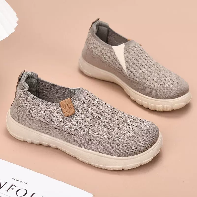 2025春季新款老北京布鞋透气舒适女鞋防滑一脚蹬网面透气平底单鞋