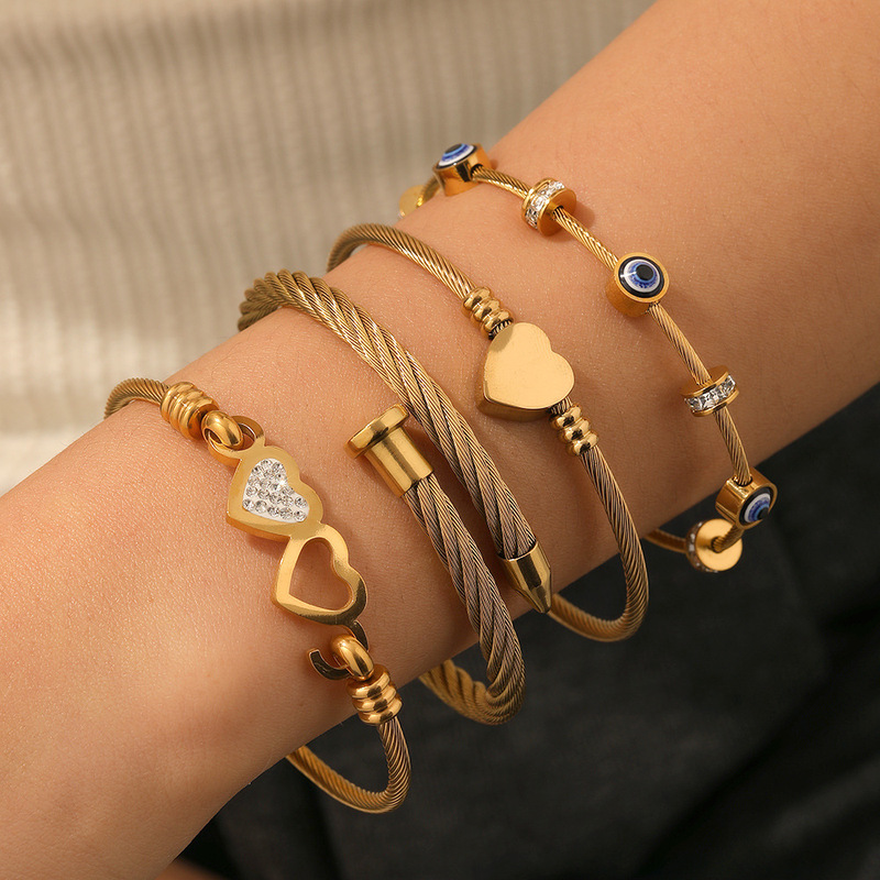 Cross-Border Stainless Steel Jewelry European and American Heart Style Peach Heart Diamond Twist High-End Versatile Eye Style Bracelet for Women