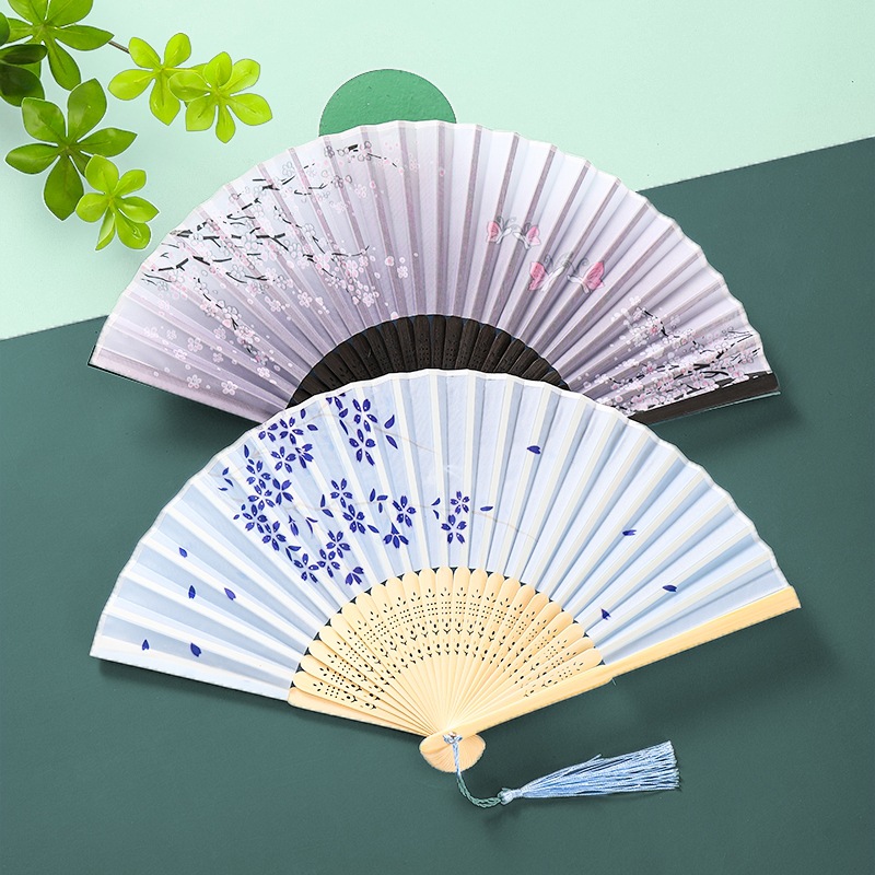 Ventilador plegable de estilo chino de verano estilo antiguo de alta gama Hanfu cheongsam abanico chino abanico de baile plegable para niños abanico de bambú