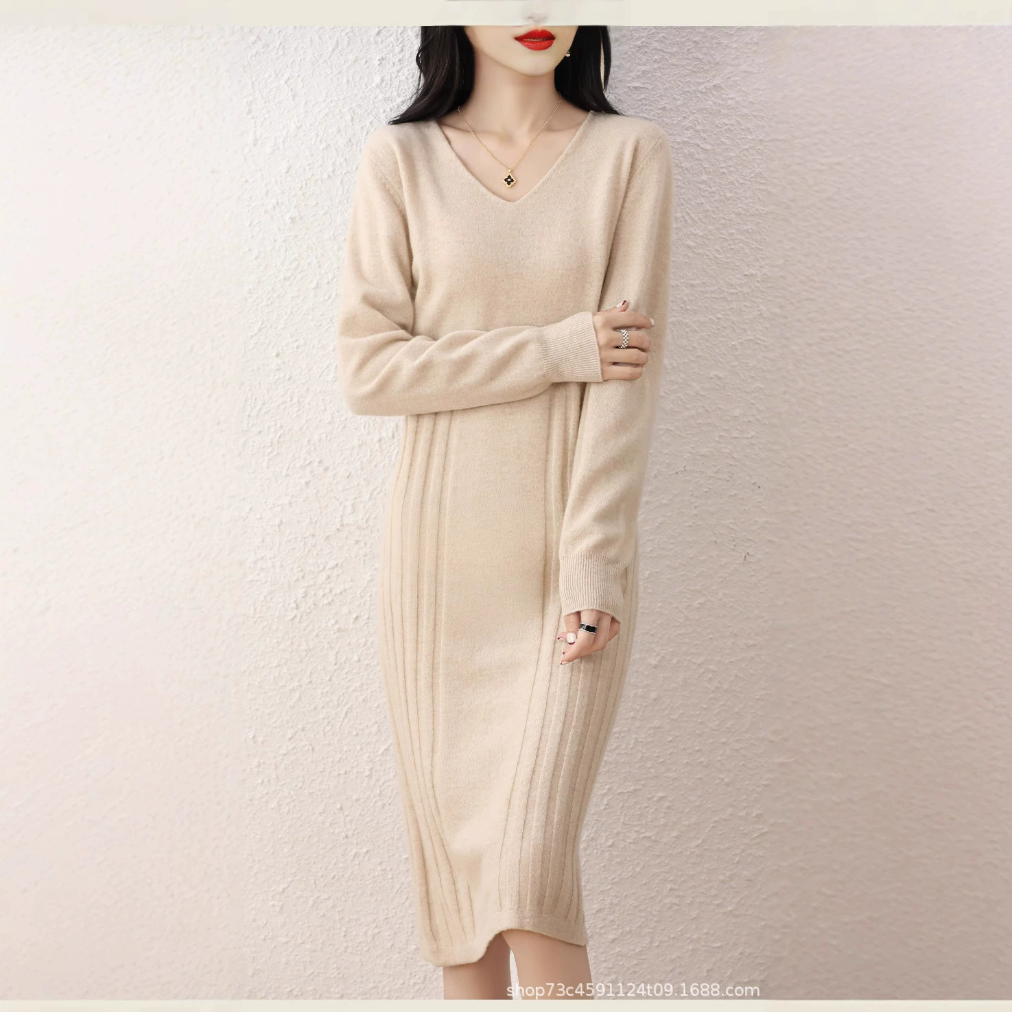 V-образный вырез 100% чистая шерстяная юбка Женское тонкое трикотажное платье до колен