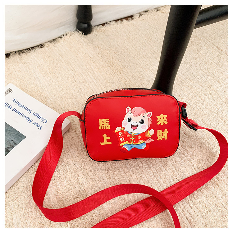 2026 bolsos de Año Nuevo para niños dibujos animados lindos impresión bebés sobre rojo de Año Nuevo bolso de hombro festivo para hombres y mujeres