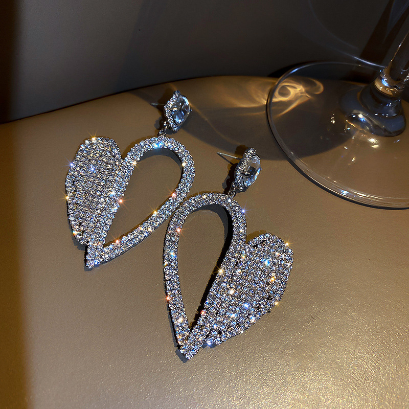 1 Pair Elegant Lady Heart Shape Inlay Alloy Rhinestones Drop Earrings display picture 3