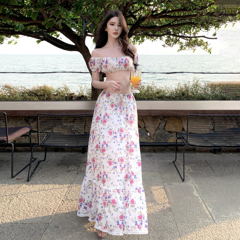 法式一字领碎花抹胸上衣2025夏季海边度假风半身裙套装女