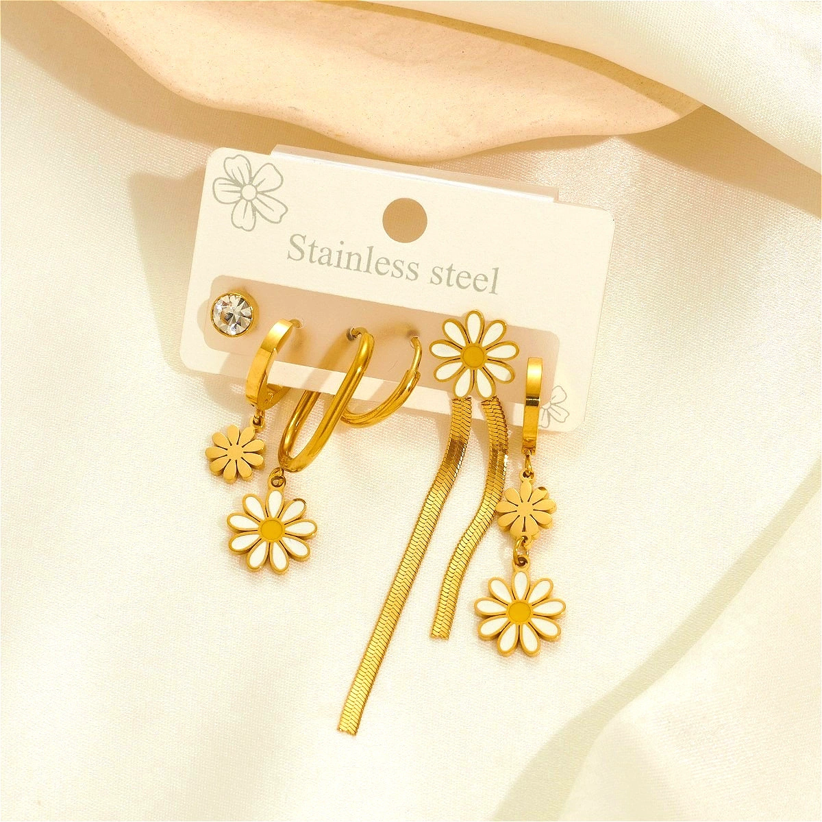 Трансграничные новые маленькие маргаритки серьги набор модные кисточки KGold титановая сталь серьги серьги в печи с настоящим золотом