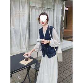 初秋穿搭感套装复古气质牛仔马甲长袖连衣裙今年流行两件套裙