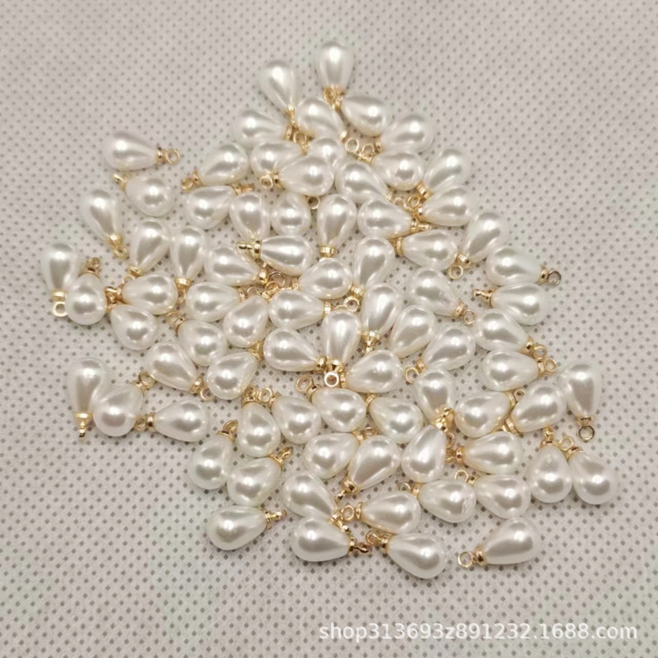 ハイライトは真珠の水滴のペンダントの流行のネックレスのイヤリングの部品をまねます。