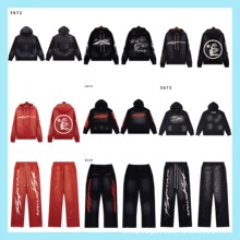 �羳��ʽ����HE11����֮����ñ��������ñ���½�ͷ����Ů������װ