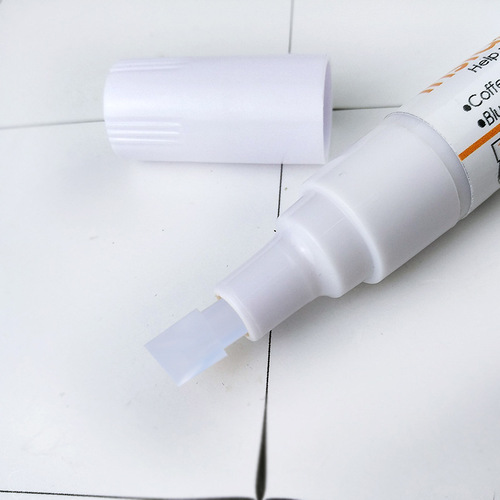 Cross-border new clothing emergency stain remover coffee oil and blood stain cleaning pen clothes no-wash portable stain remover pen