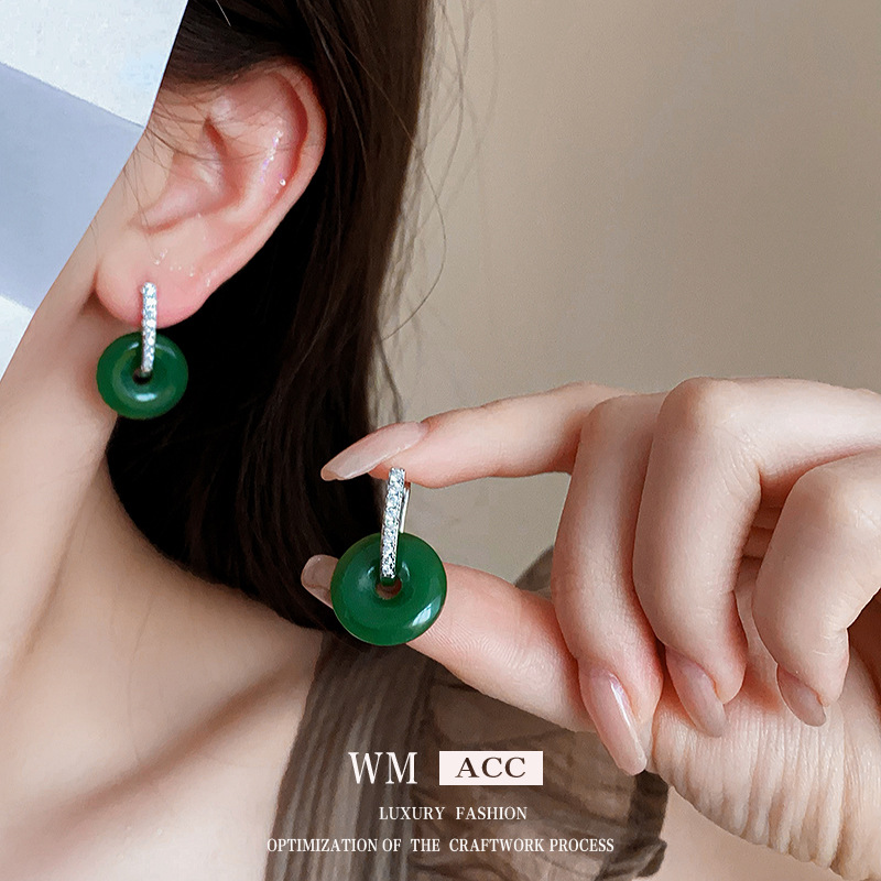 Nuevo estilo chino redondo diamantes jade perfiles de moda temperamento retro pendientes ligeros de lujo alta sensación de fábrica de auriculares al por mayor