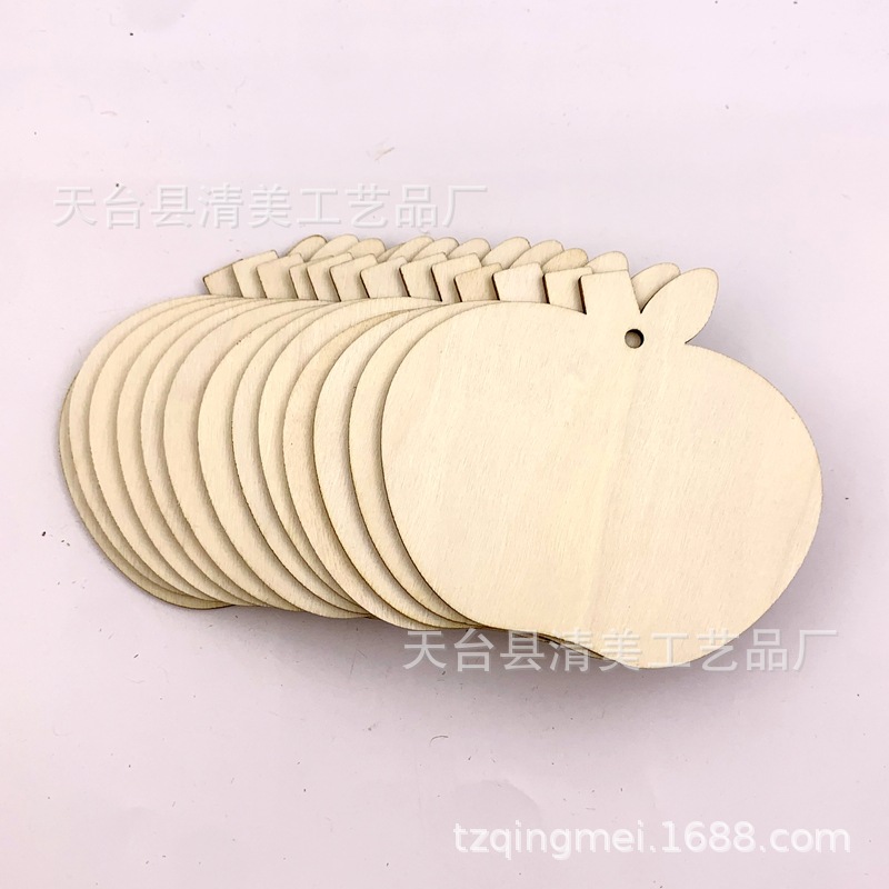 98*90mm pieza de madera de manzana colgante de madera decoración de troncos adorno de forma de manzana 20 piezas en un paquete