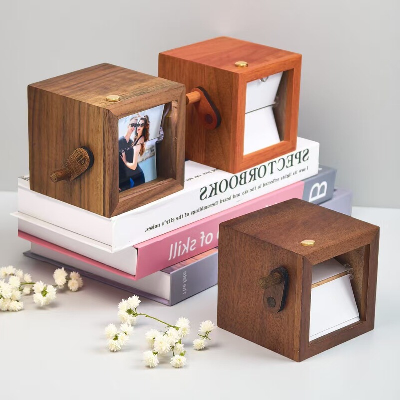 Souvenirs Cross-Border New Couple Wedding Gifts Luminous Custom Hand-Cranked Page-Turning Book Photo Machine Simple Wooden Box