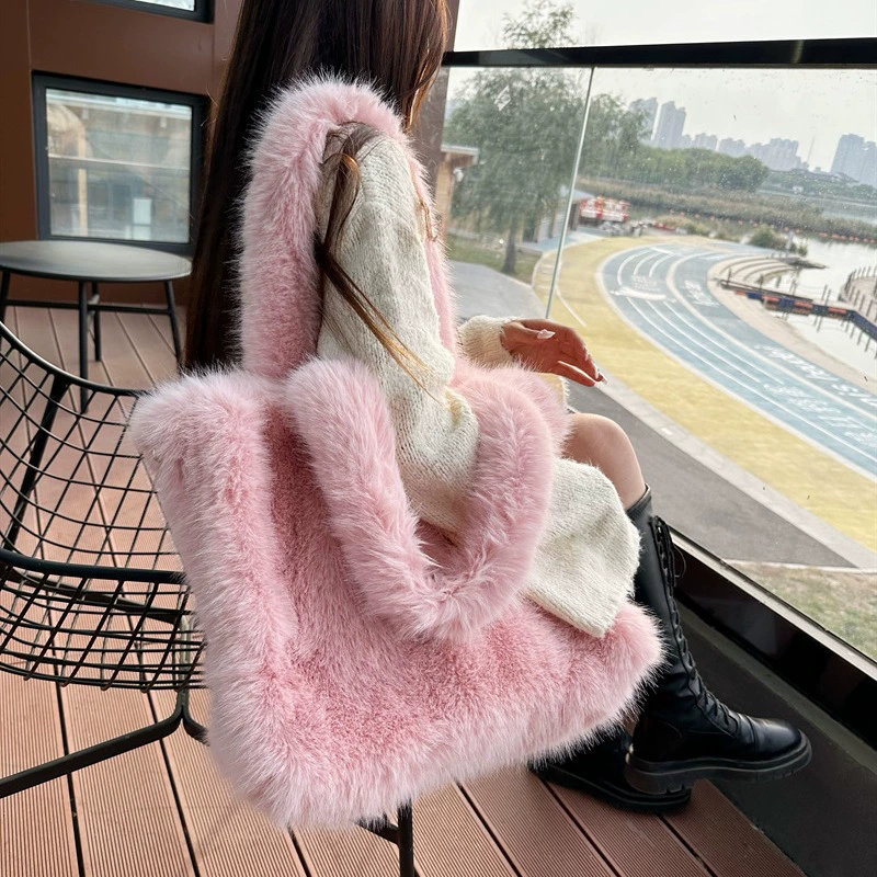 Handheld big capacious shoulder bag for leisure, one-shoulder bag, 2023 collection