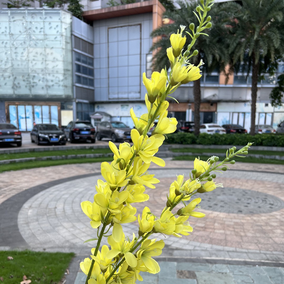 Nueva fábrica de flores artificiales de la boda amarillo leche amarillo limón amarillo fresco al aire libre Salón de la boda decoración flor falsa al por mayor