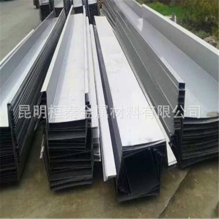 云南昆明专业制作不锈钢天沟 排水槽 水箱 异形件可来图制作