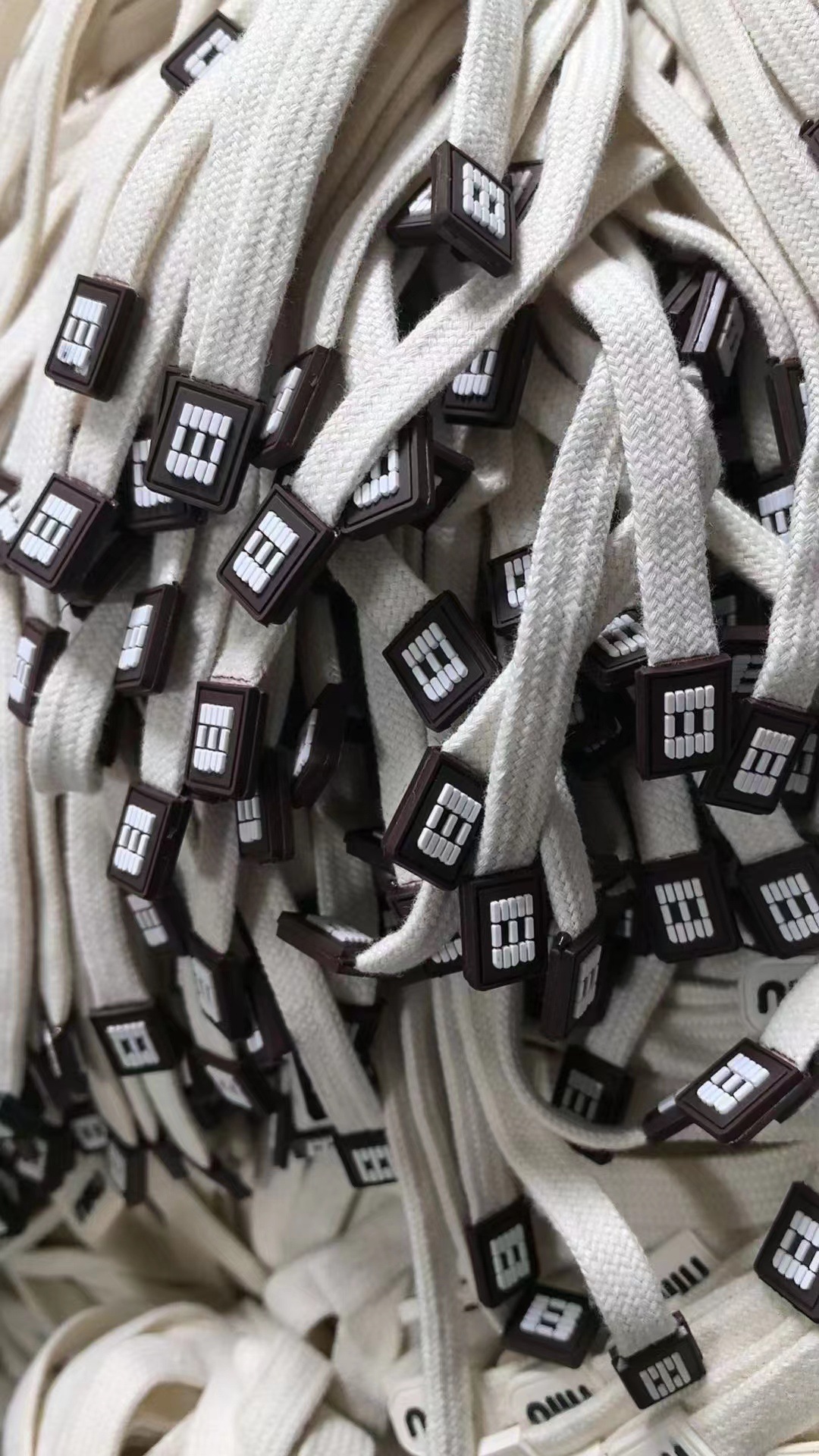 섹션 71-다크 브라운 실리콘 헤드 24.3.12