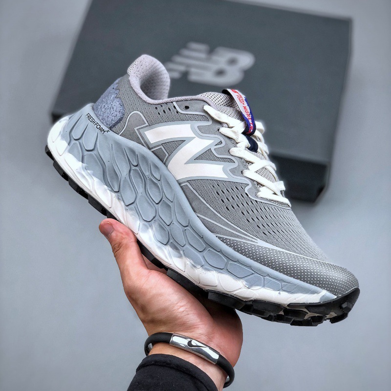 莆田純原の新型男女ランニングシューズ新百倫more v 3カップルカジュアル緩衝ジョギングシューズスポーツシューズ