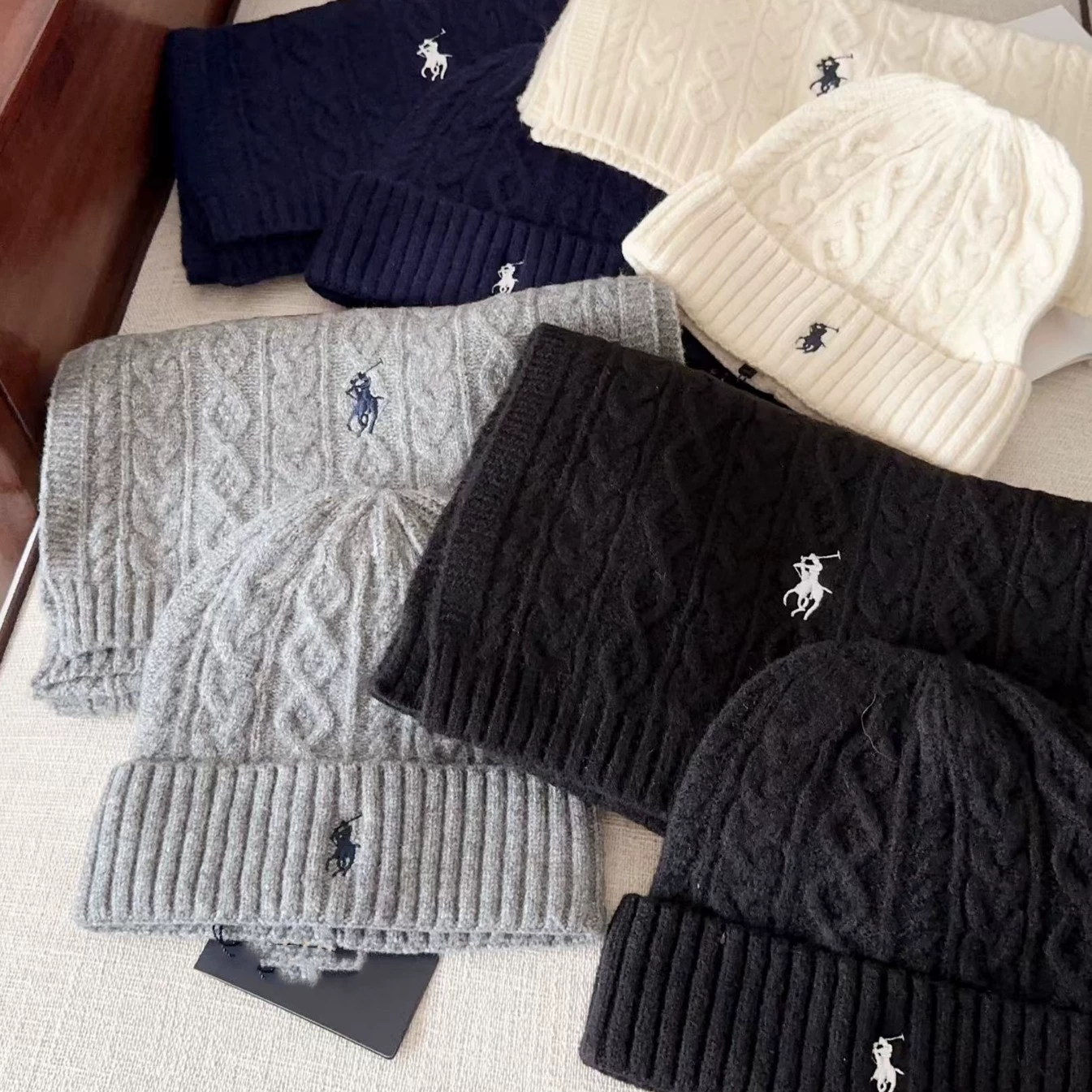 Ретро темно-серый шарф из шерсти кролика