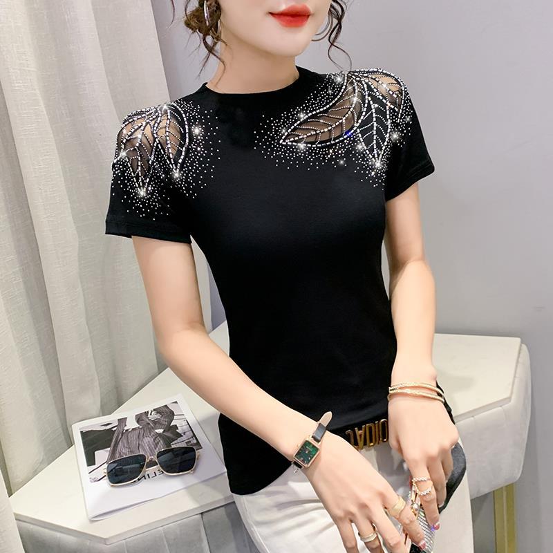 Camiseta de mujer de manga corta con cuello redondo, diseño hueco de encaje y pedrería, ajustada y adelgazante, nueva colección primavera-verano europea transfronteriza, al por mayor. image 4