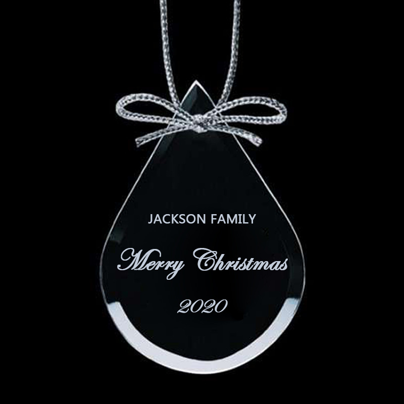 물방울 모양의 펜던트