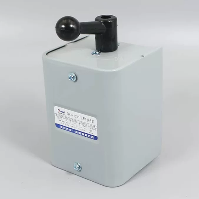 Реверсивный переключатель (Wenzhou Huayi) QX1‑13N1 — для двигателей до 25 кВт, разные номиналы