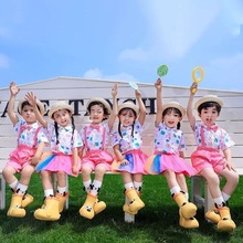六一儿童演出服啦啦操小学生背带裤合唱服女童纱裙幼儿园表演服装