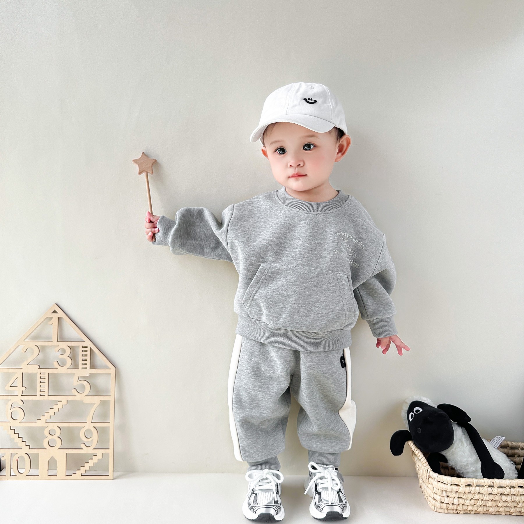 INS traje forrado de lana para niños Otoño e Invierno nuevos niños y niñas suéter pantalones de chándal estilo coreano ropa deportiva para niños moda