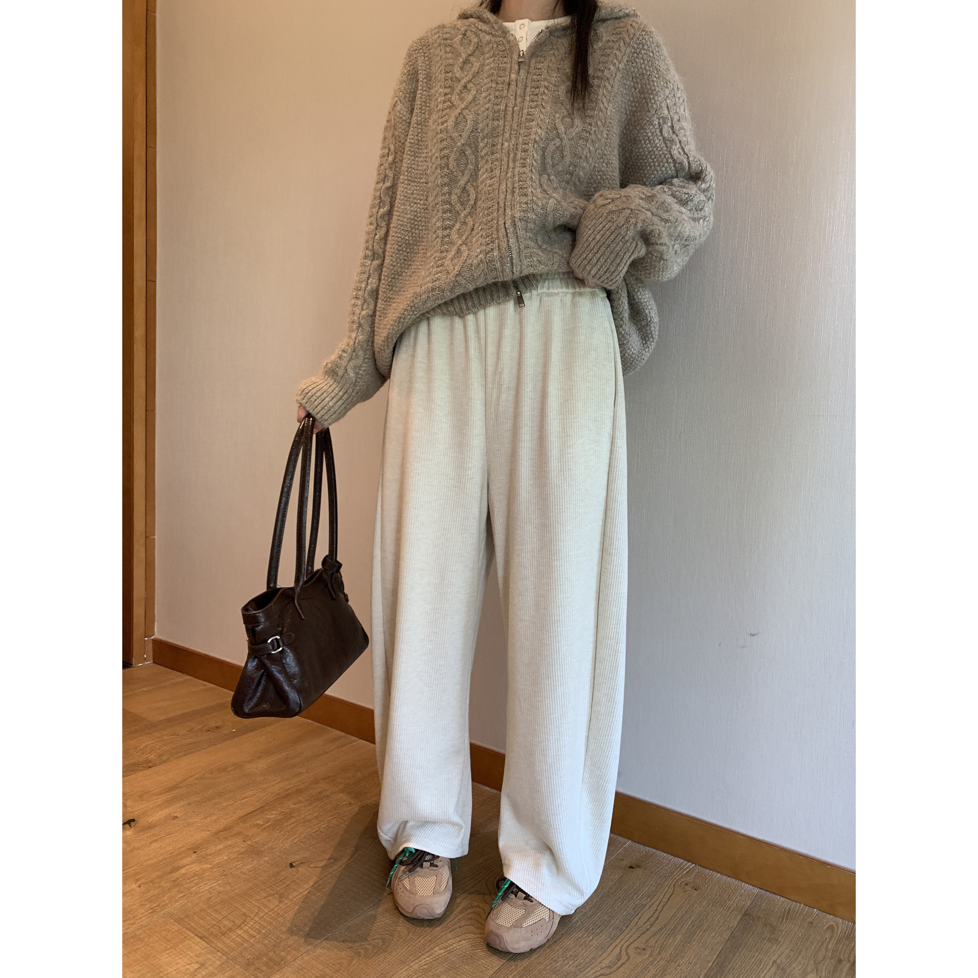 Plus-size women's corduroy wide-leg tapered pants, new versatile solid color, niche loose casual comfortable long pants