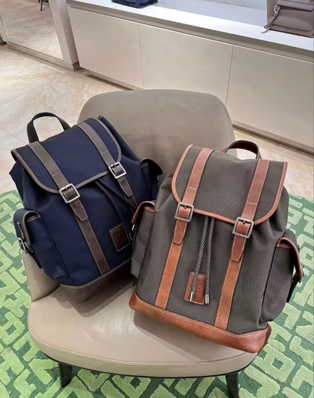 龙骧背包潮流双肩包休闲商务旅行电脑包背包大容量户外徒步登山包