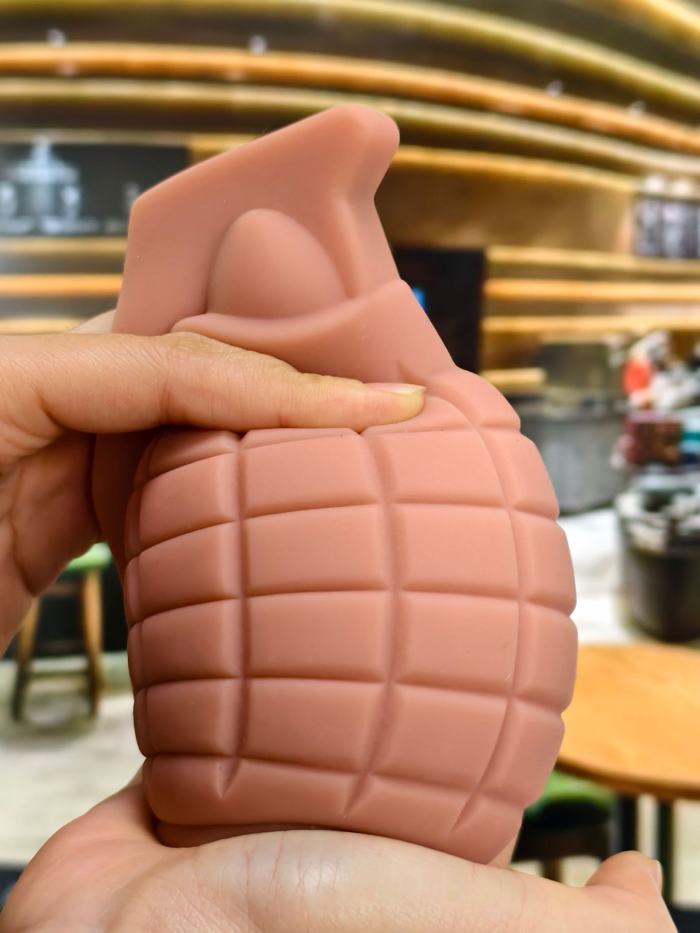 감압 유물 핀치 수류탄 브라운