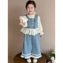 套装蓝色春秋女童套装2025春装新款三件套花边衬衫蕾丝牛仔裤马甲