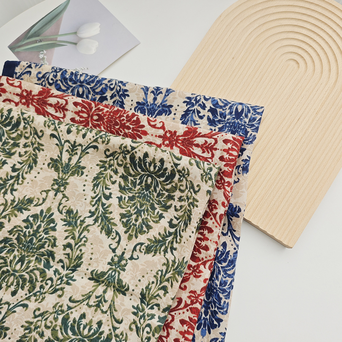 "Master Classical Art" 2025 nueva bufanda de seda floral clásica para mujer temperamento retro bufanda cuadrada pequeña con sensación de terciopelo