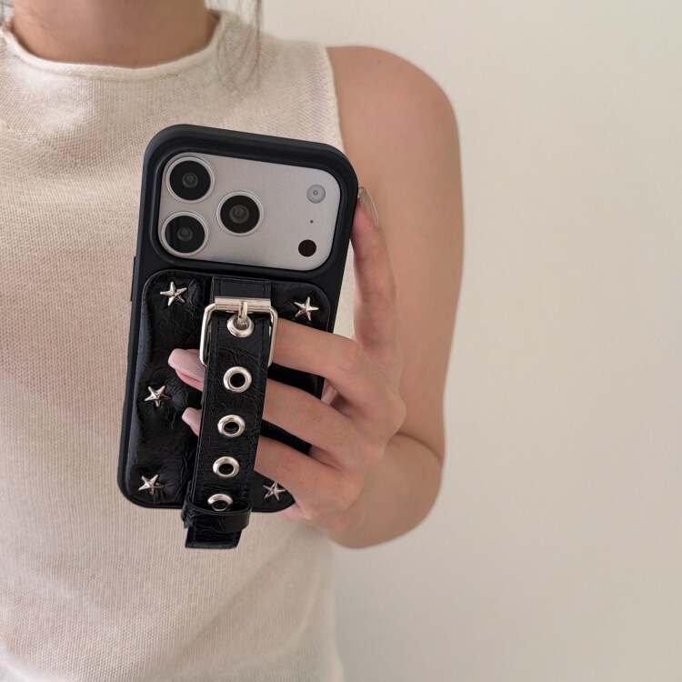 Black Rivet Star Leather Phone Case with Hand Strap Suitable for Iphone16/15Promax Apple Phone Protection Black Rivet Star Leather Phone Case with Hand Strap Suitable for Iphone16/15Promax Apple Phone Protection