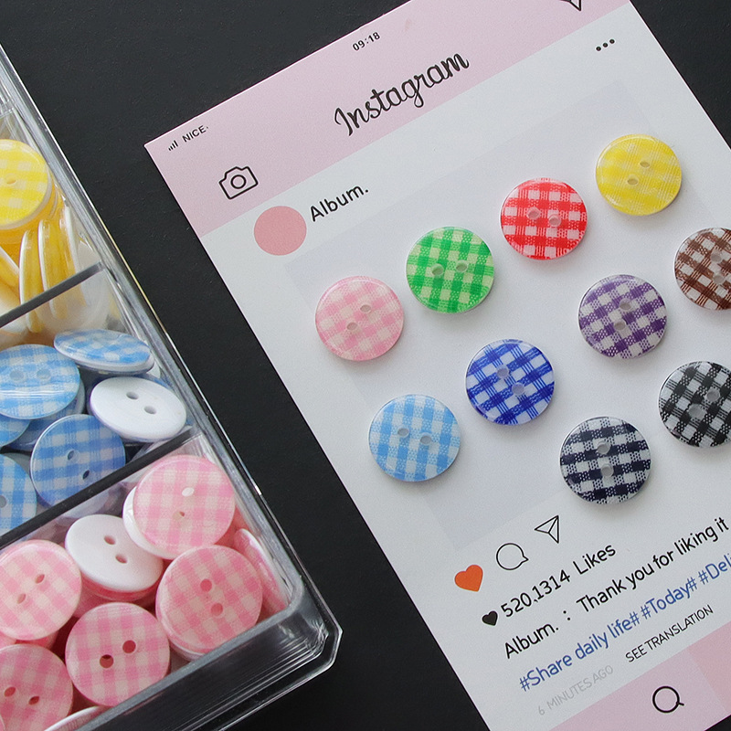 Two-Hole Flat Plaid Fabric Resin Buttons for Handmade DIY Decoration, Clothing, Cardigans, Dresses, Colorful Small Buttons Two-Hole Flat Plaid Fabric Resin Buttons for Handmade DIY Decoration, Clothing, Cardigans, Dresses, Colorful Small Buttons