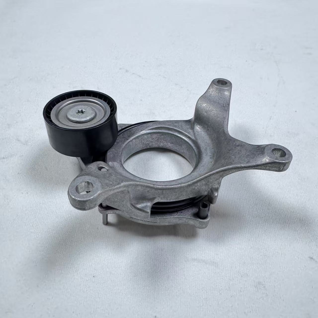 厂家现货 奔驰皮带涨紧器2822000170适用于M282.914发动机-阿里巴巴