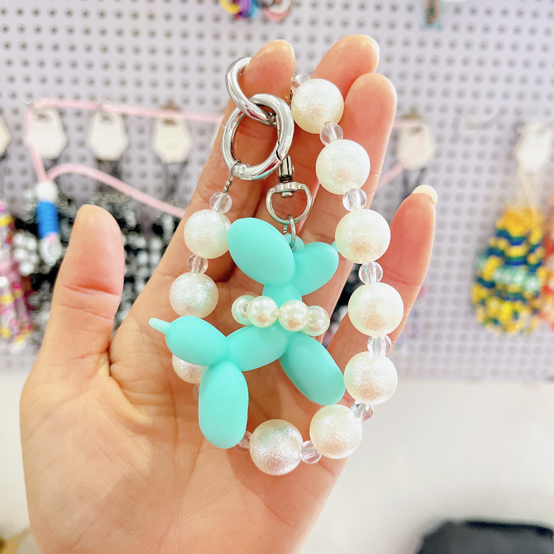 Japón y Corea del Sur color ins hecho a mano con cuentas flor llavero cordón de muñeca macaron color pétalo cordón de teléfono móvil en stock