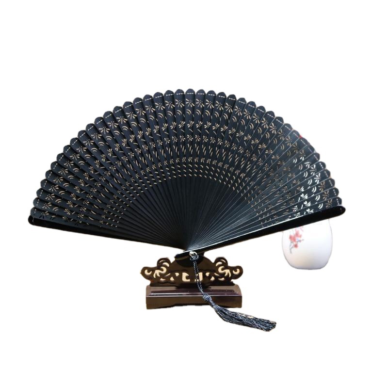 Estilo chino moda nacional de bambú hueco plegable completo ventilador de bambú ventilador de regalo de estilo europeo estilo antiguo hanfu plegable ventilador en stock al por mayor