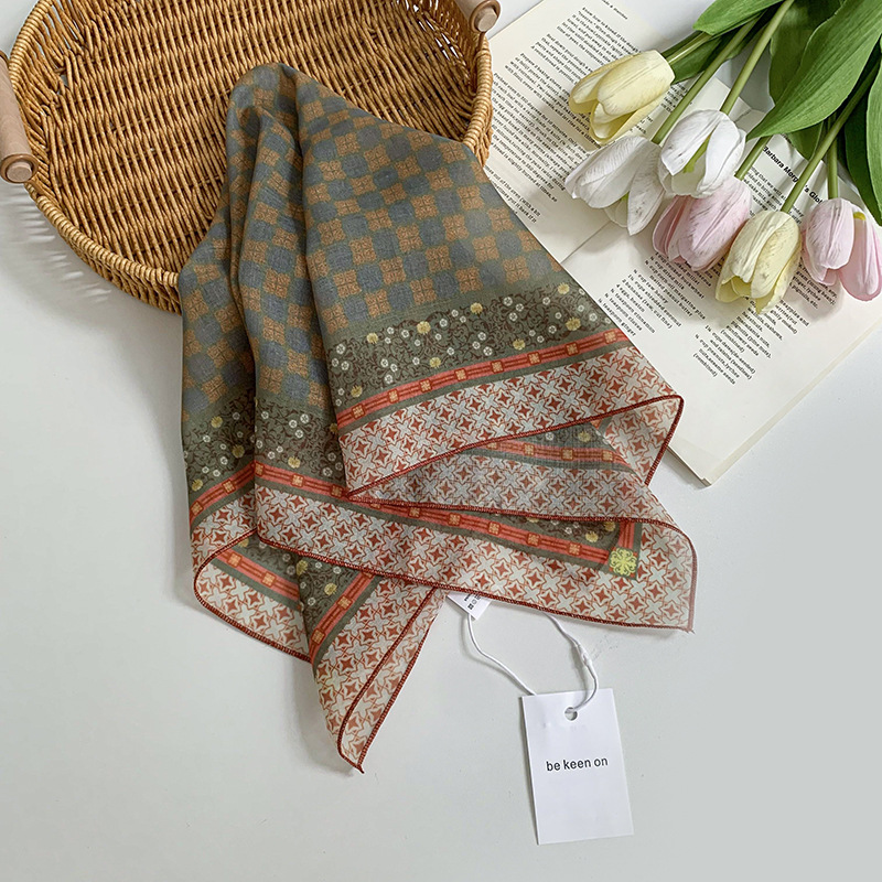 Pañuelo floral, estilo pastoral femenino de verano, nuevo estilo, bufanda fresca, bufanda de seda, bufanda cuadrada pequeña, bufanda de cuello de sentido avanzado