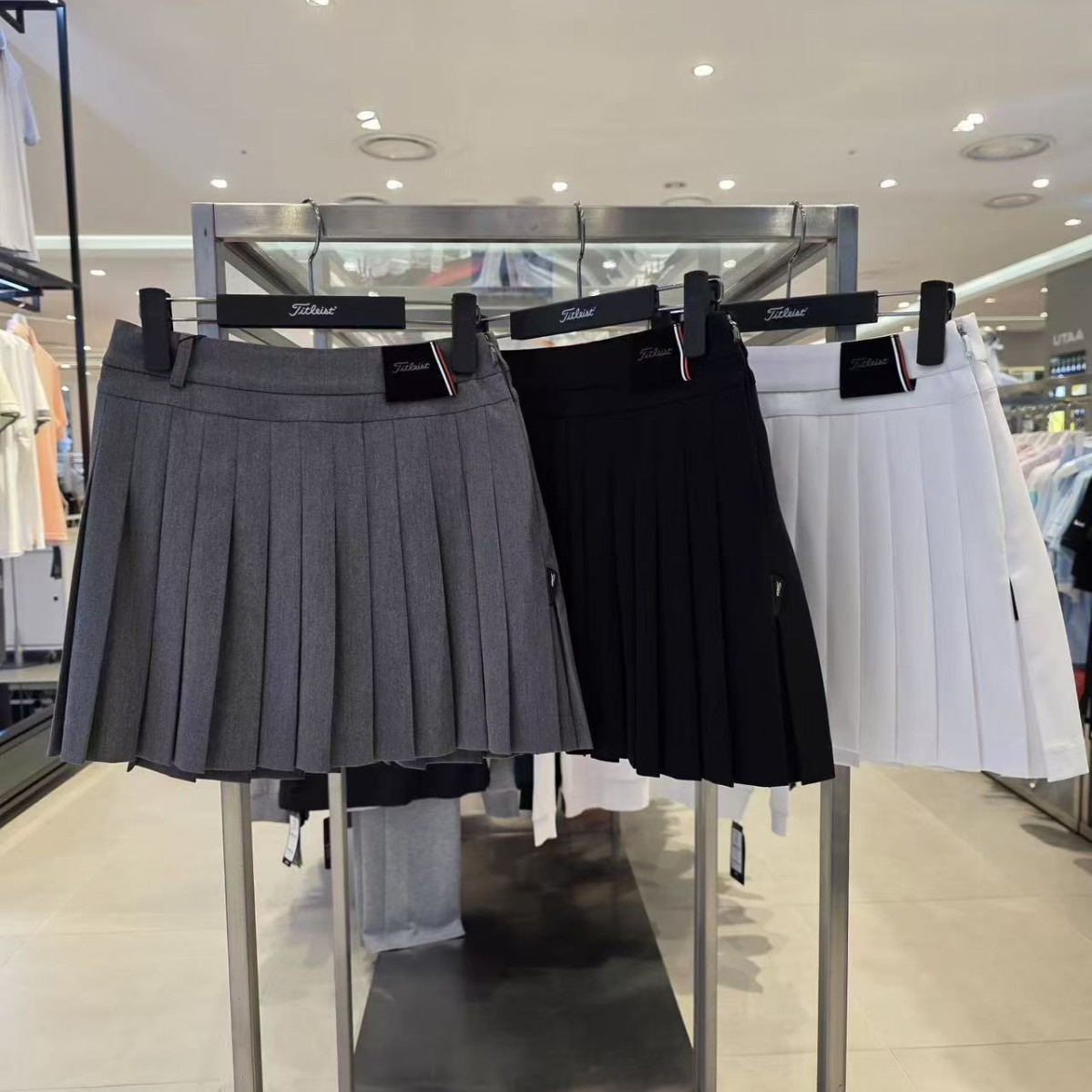 26 New Autumn and Winter Golf Women's Short Skirts, Sports A-Line Pleated Short Skirts, Slim Fit, Flattering, Comfortable to the Touch