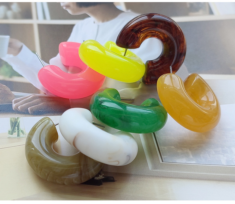 C Shape Pattern Women'S Gender 1 Pair Simple Style C Shape Stoving Varnish Arylic Ear Studs