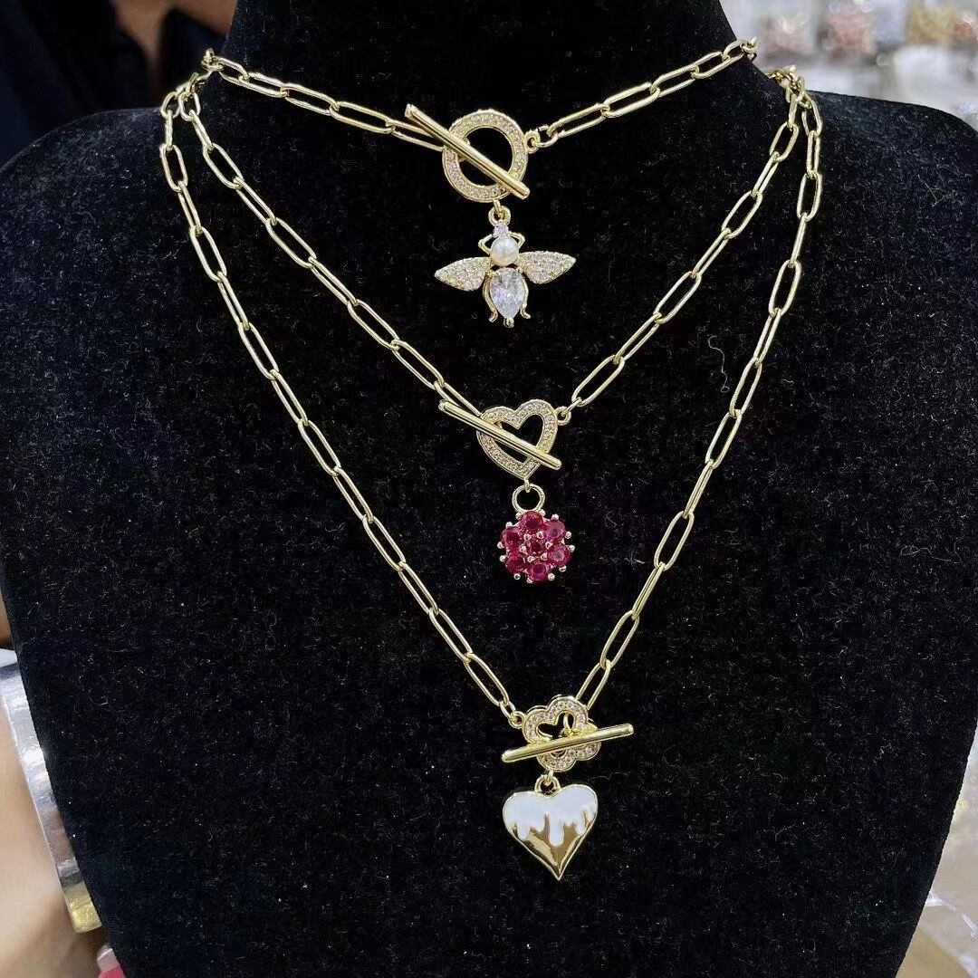 fashion small bee red zircon six petals pendant copper necklace wholesale Nihaojewelry