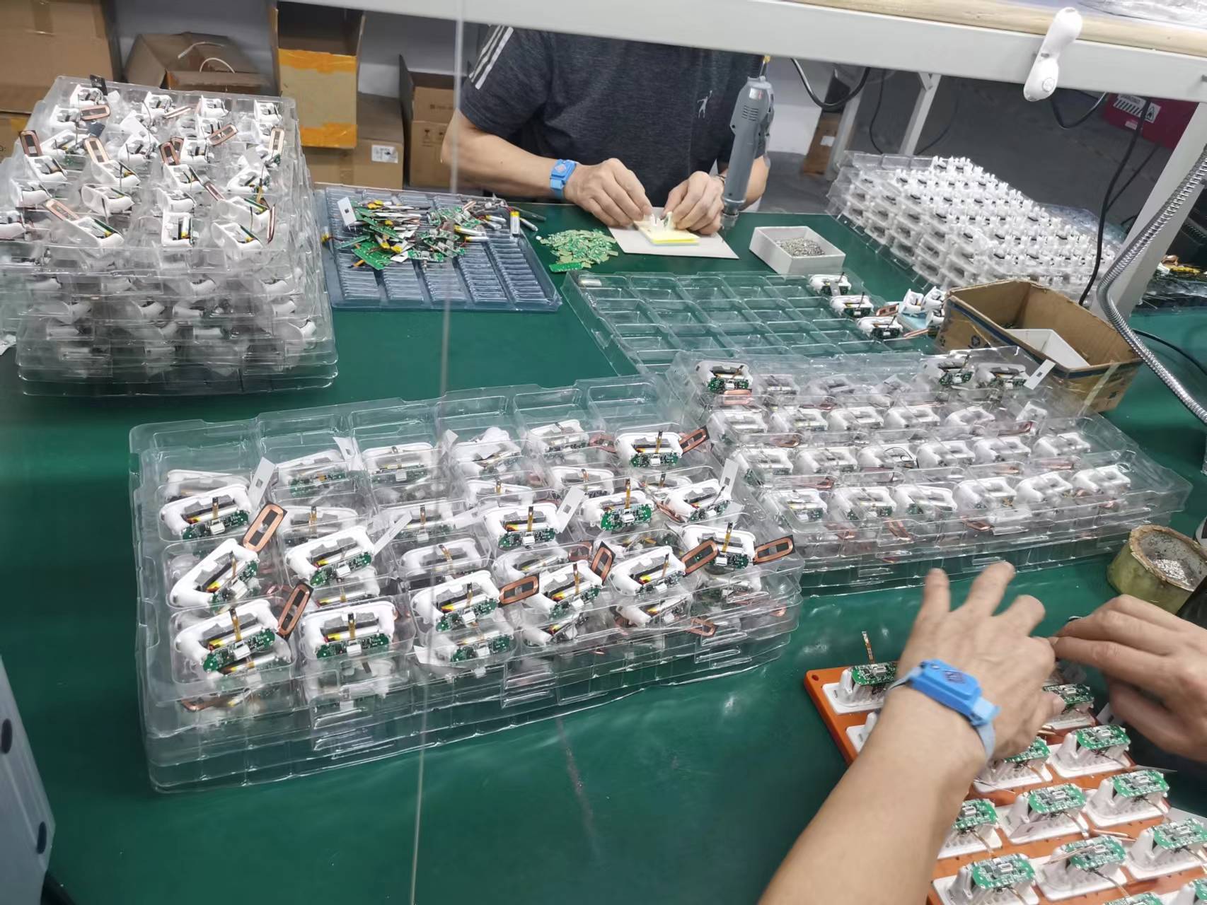 华强北蓝牙耳机pro4 pro6真无线TWS二三四五六七代 i12耳机工厂
