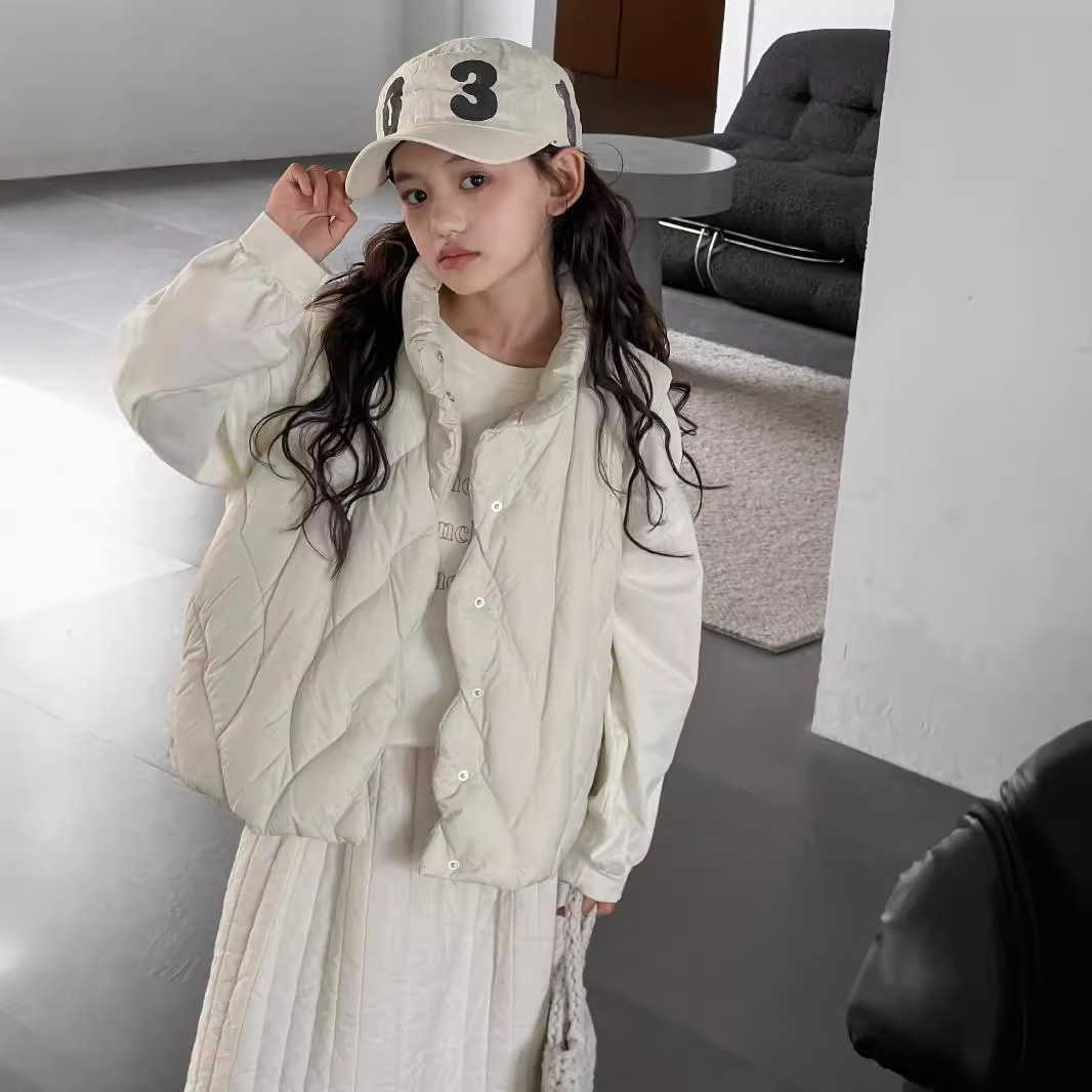 New Children's down Vest with 90% White Duck Down, Fashionable Thickened Stand-Collar down Vest for Girls
